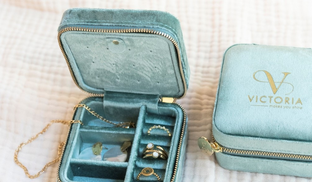 Victoria jewellery box