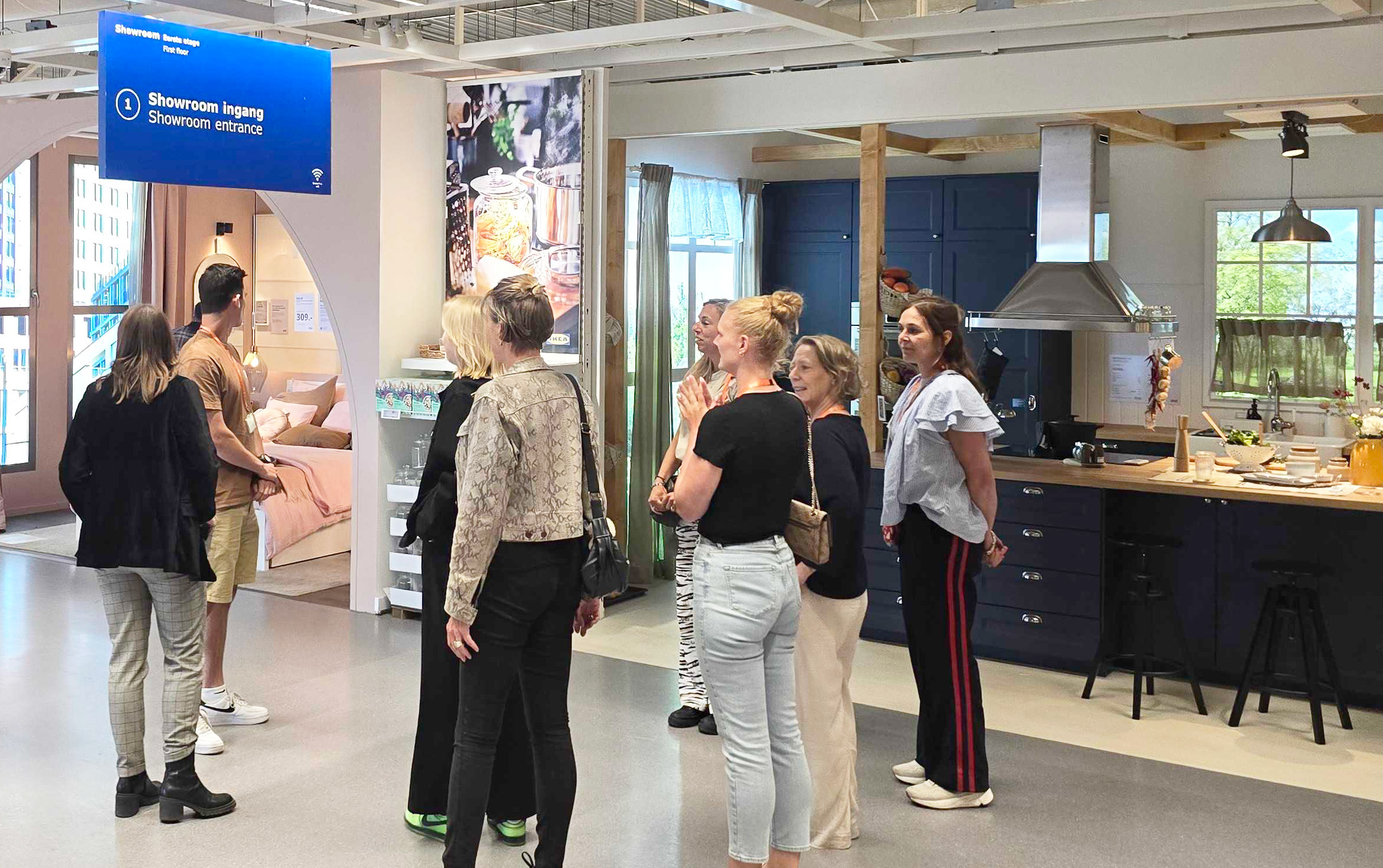 The way customers are welcomed at IKEA